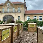 Апартаменты The Thalassa Centre Ideal For Visitors 2